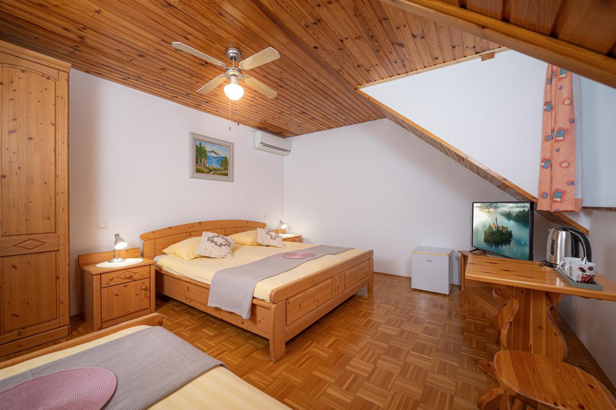 Rooms & Apartments Pr Matjon Μπλεντ Εξωτερικό φωτογραφία