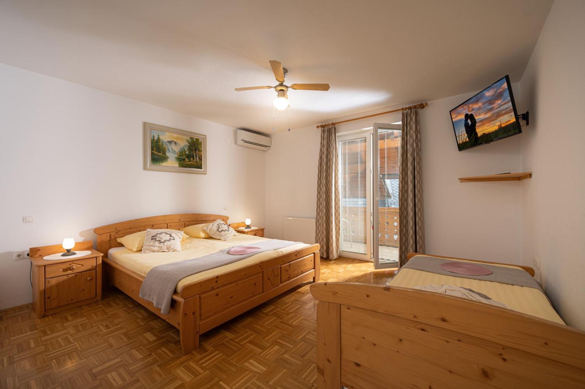 Rooms & Apartments Pr Matjon Μπλεντ Εξωτερικό φωτογραφία