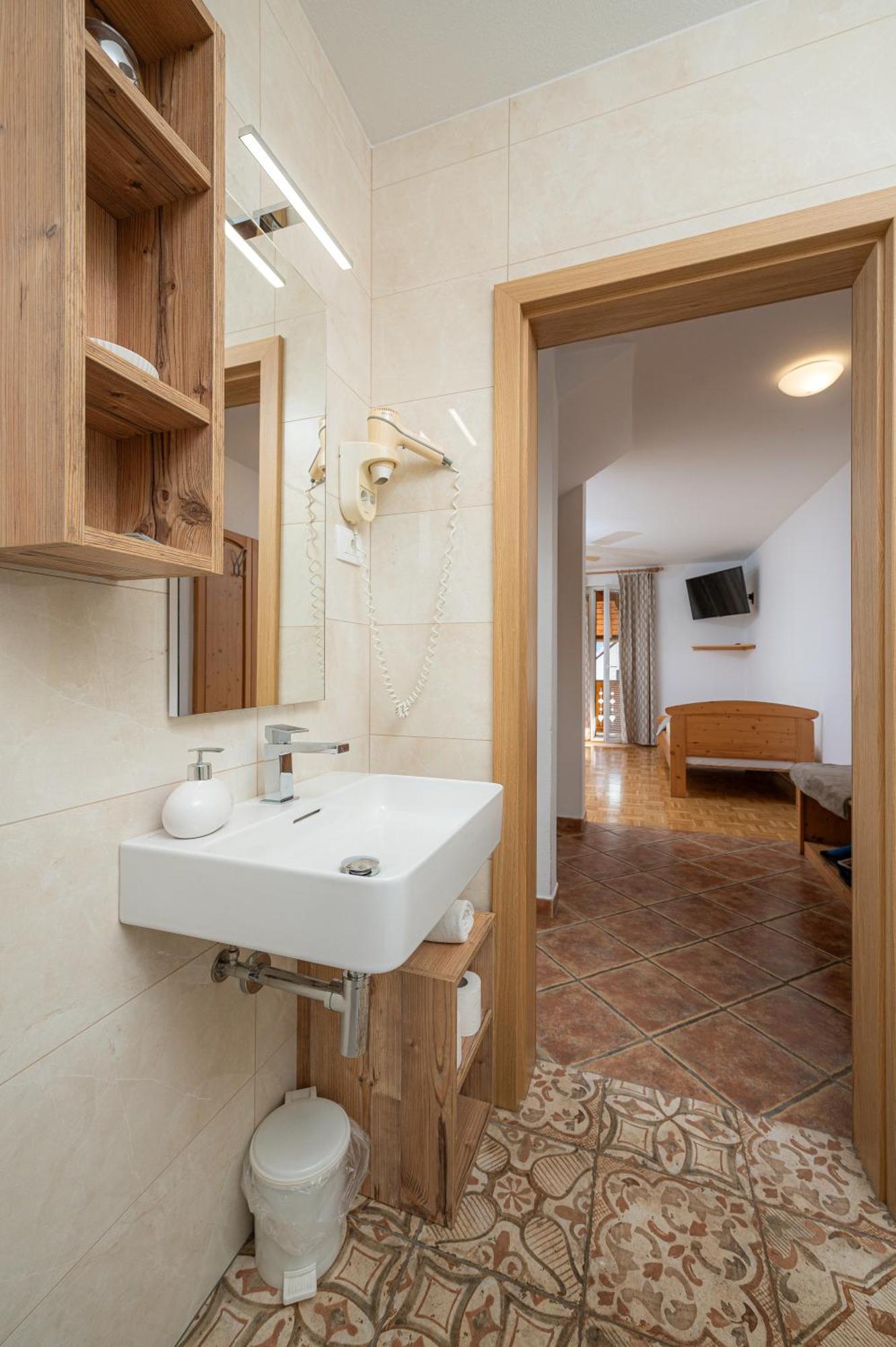 Rooms & Apartments Pr Matjon Μπλεντ Εξωτερικό φωτογραφία