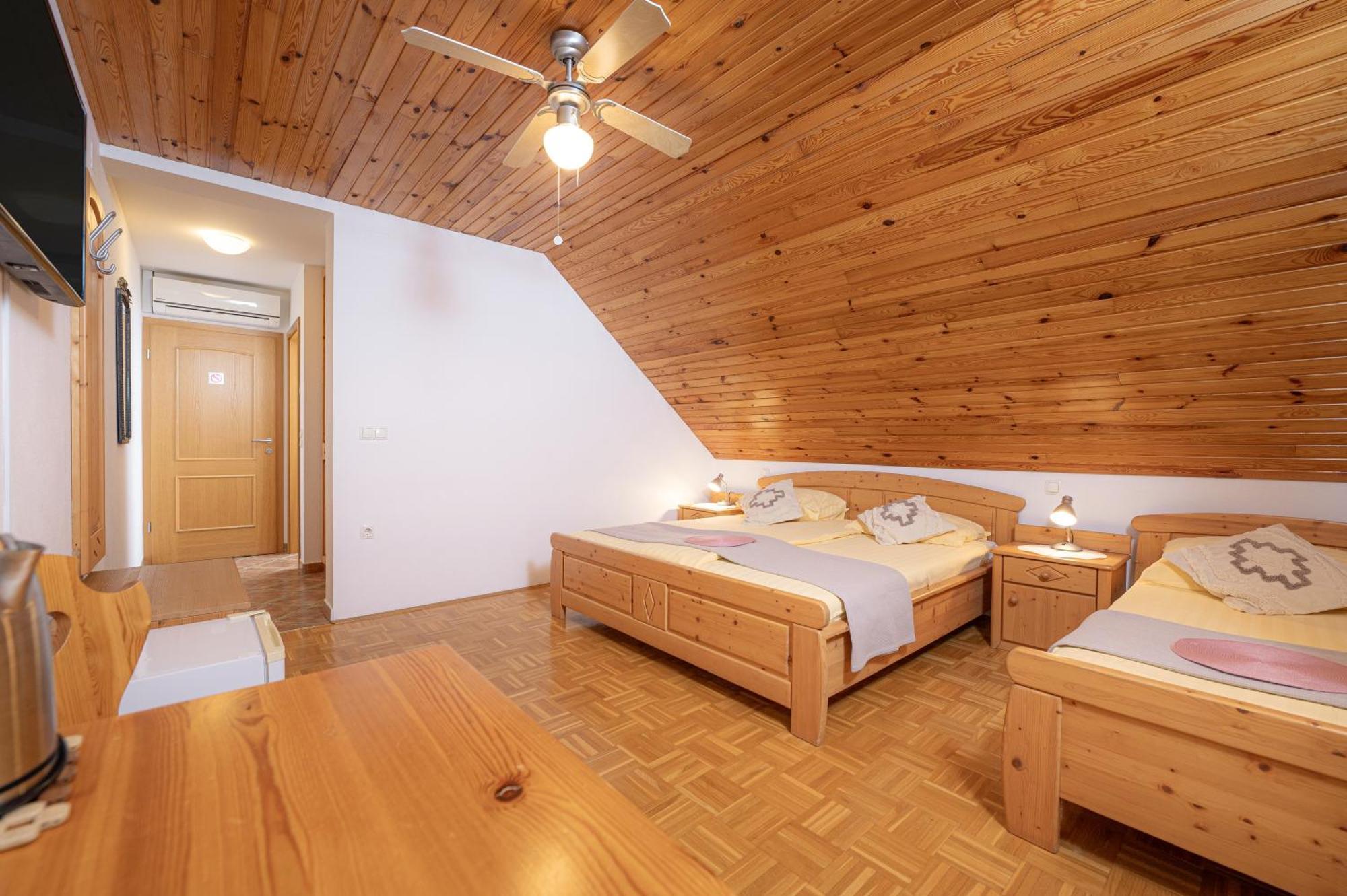 Rooms & Apartments Pr Matjon Μπλεντ Εξωτερικό φωτογραφία